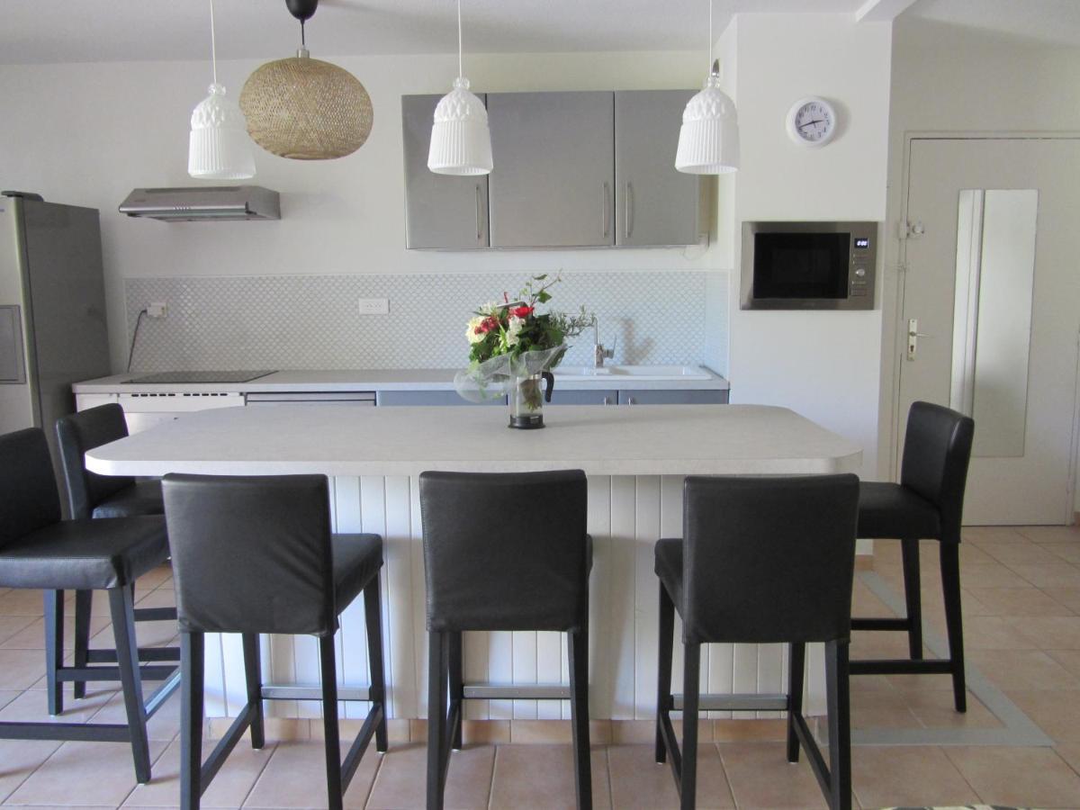 Appartement Les Cigales Rez De Jardin A 10Mn Des Plus Belles Plages Hyères Zewnętrze zdjęcie